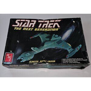 Star Trek Next Generation Klingon Battle Cruiser AMT ERTL Model Kit READ AS IS
